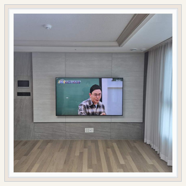 설치 참고사진 1 · 성남 눈높이 조정과 하부 공간 개선 관련 표면 마감과 설치 위치 확인